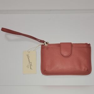Universal Thread Wallet Wristlet Zip Closure Magnetic Flap Color  Red NWT